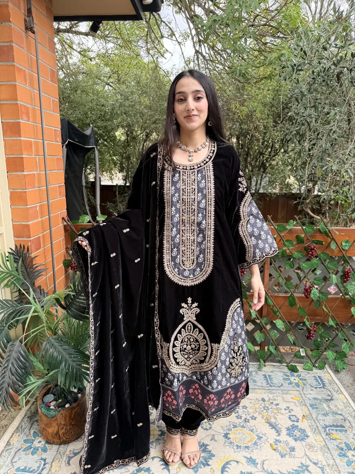 Black Velvet Salwar Suit With Gold Zari Embroidery Velvet Dupatta — image 1
